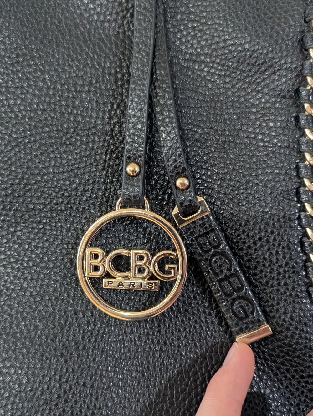 BCBG Tote With Gold Chain Detail - Picture 2 of 6